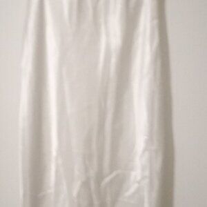 Alexandra Nicole women's lingerie gown sizeM embroidered faux pearls cottage